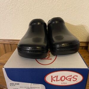 Size 12 clogs, women’s